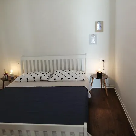 Tamara St - Two Bedroom With Balcony A2 Διαμέρισμα *